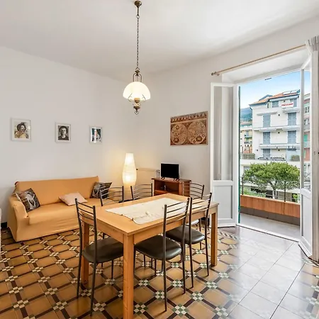 Amiado Apartment With Sea View Balcony - Happy Rentals 아파트 *