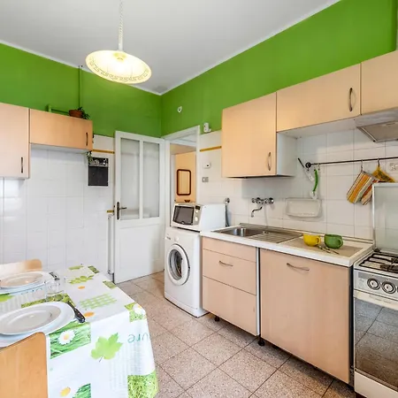 Amiado Apartment With Sea View Balcony - Happy Rentals 아파트