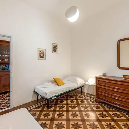 Amiado Apartment With Sea View Balcony - Happy Rentals *