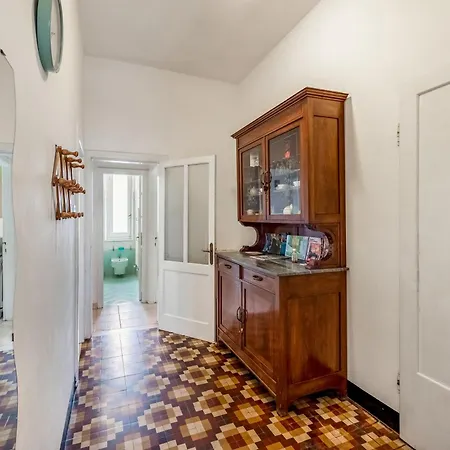 Amiado Apartment With Sea View Balcony - Happy Rentals 아파트